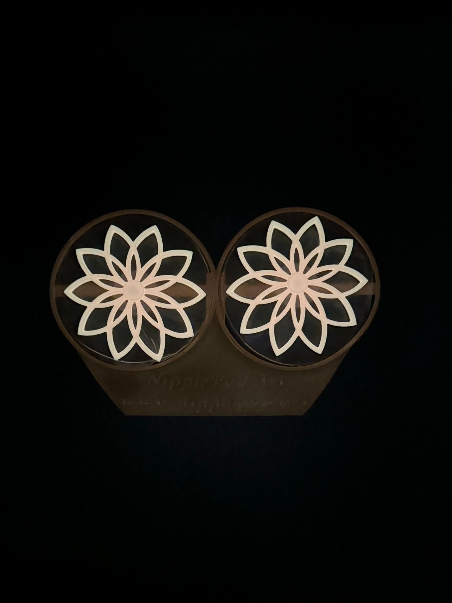 Wiederverwendbare Nippelpads mit Lotus-Design - UV-aktiv - Neongelb - lachsrosa