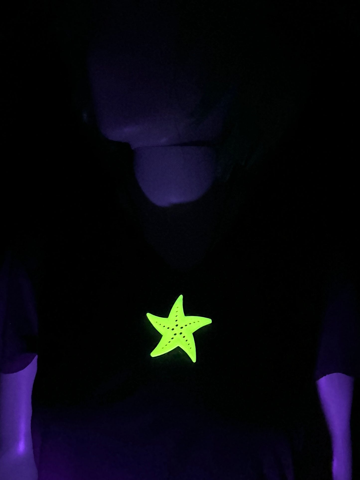 UV-aktive Seestern-Halskette in Strandgelb